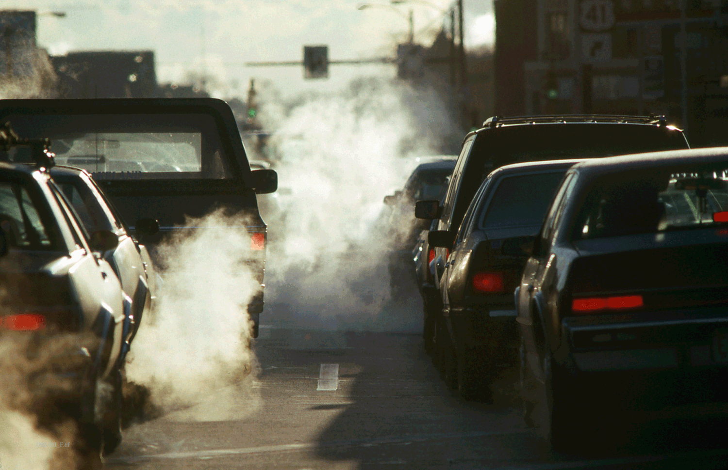 柴油车又要遭遇了，环保部将建立最严格监管机制