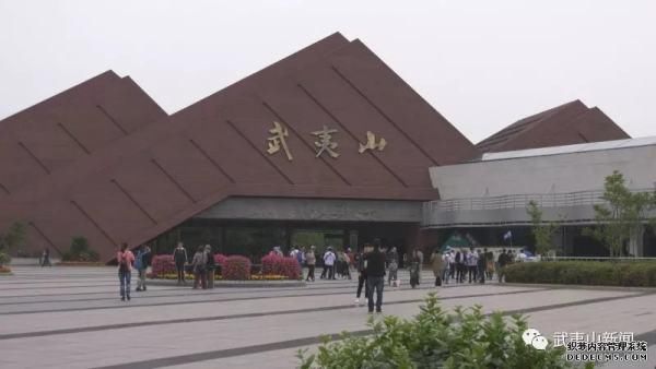 林旭阳检查“五一”旅游安全工作