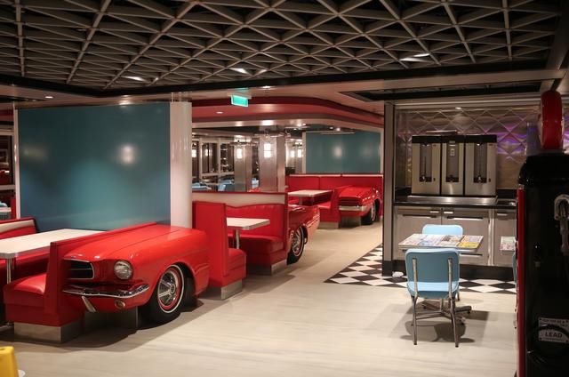 坐着游轮去日本诺维真喜悦号初体验