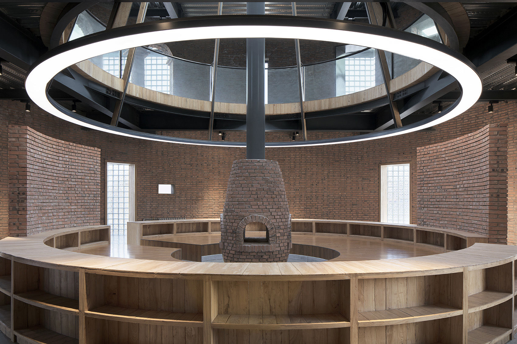 红砖锅炉房的改造与重生--北京金福青年旅社设