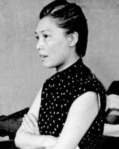 76号魔头李士群的才女妻子,为其散尽家财打点