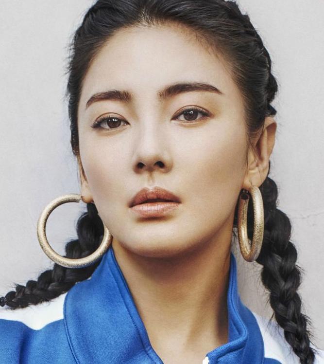 可像张雨绮般帅性霸气,也能来点清新少女如欧阳娜娜和林允