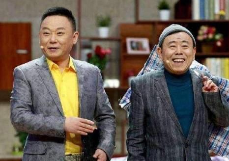 他是春晚常客，倾家荡产陪妻子抗癌21年，现今52岁活成这样