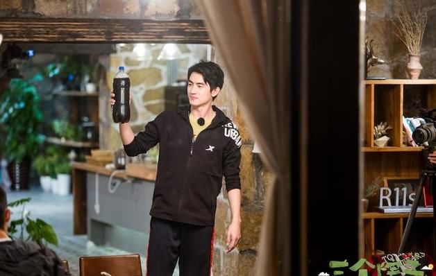 林更新说他们那西红柿叫柿子,陈赫问那柿子又