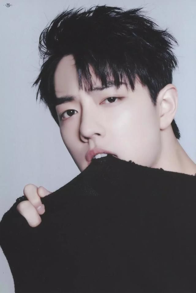 肖战高清壁纸 看了决不后悔 小哥哥等你来撩