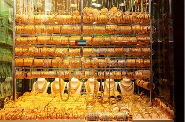 头的黄金自动售卖机,纸醉金迷下,揭秘真实的迪拜