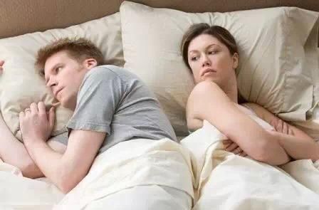 女人回家有这几个表现，你的帽子已经绿到家了！你还傻傻不知道？