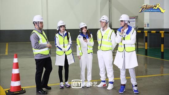 《奔跑吧》开播 白宇率神秘大咖爆料兄弟团