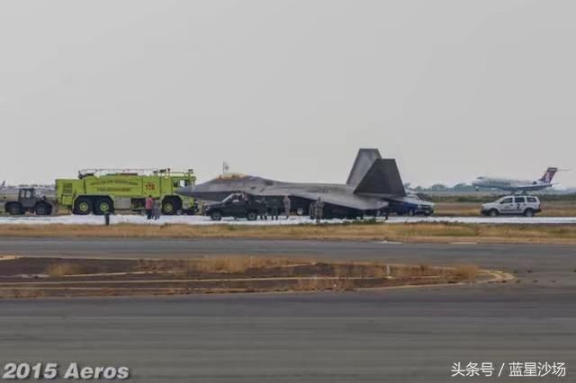 这次栽的是五代机:美军F-22扮歼20演练,起飞时