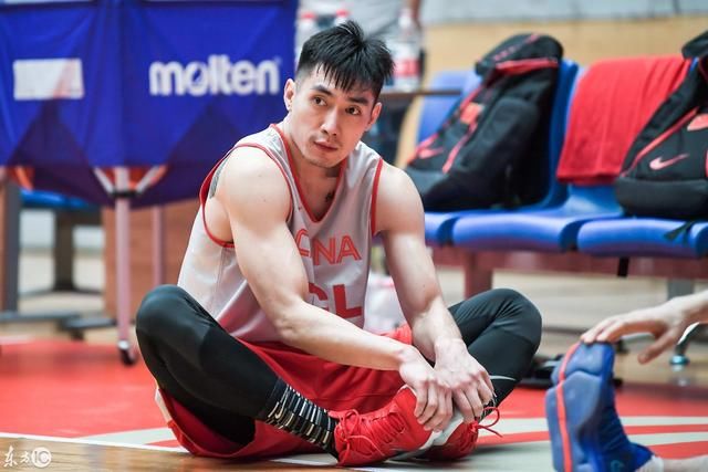 2018国际男篮对抗赛济源站:中国男篮红队赛前