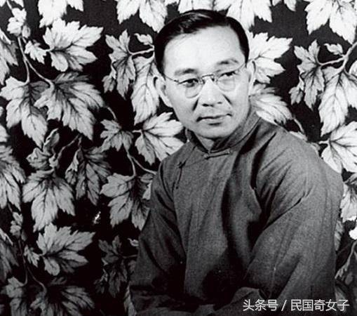 尽管和妻子风雨同舟57年，他却始终放不下前任，80岁了还要去看她