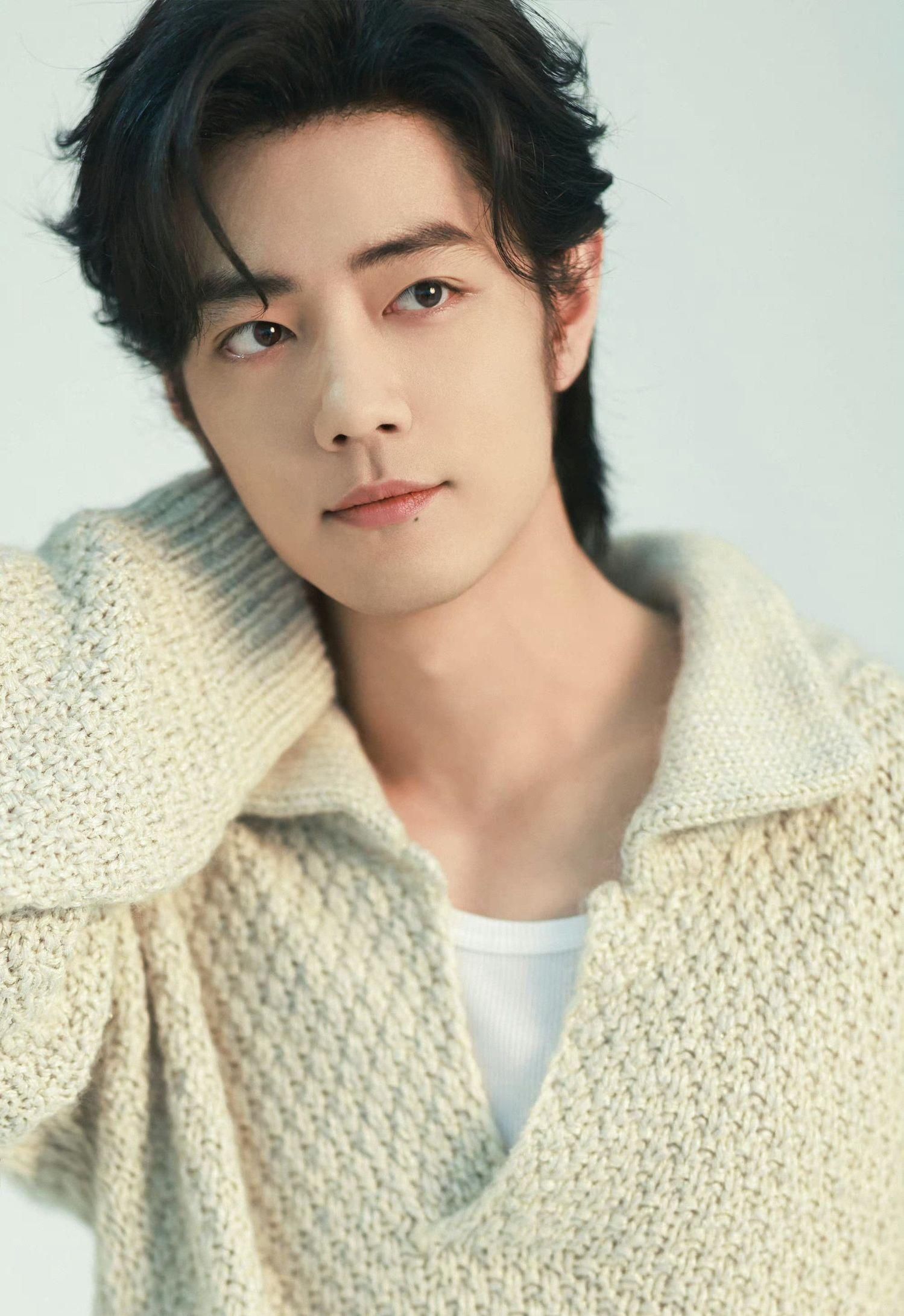 240108 激情热议：肖战帅气亮相，粉丝喜爱满满盼星辰- 360娱乐