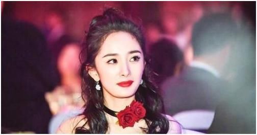 杨幂被问想过退出娱乐圈吗？她3句话回应，网友：不愧能红到现在