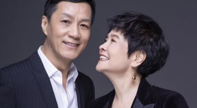 离婚后39岁再嫁小8岁鲜肉，朋友预测好不过3年，如今26年还不生育