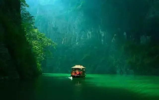 重庆和成都，哪个旅行地最受外地人欢迎？