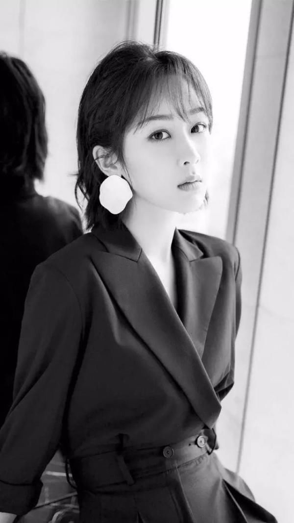 杨紫用途小米原图壁纸,漂亮堪比韩国手机女星高清不会自动弹出usb的手机图片