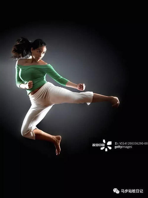 站桩是长期坐办公室现代人的健身法宝--马步站