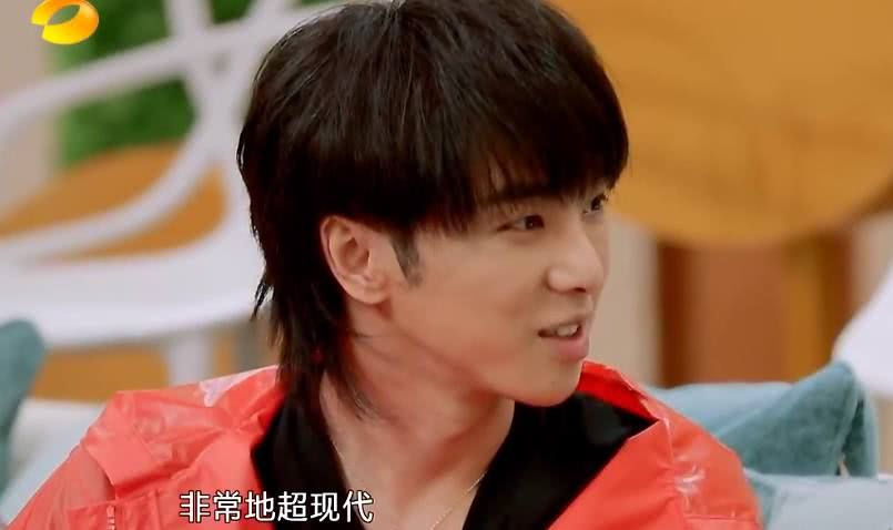 华晨宇演唱的《山海》到底有多棒,腾格尔的一