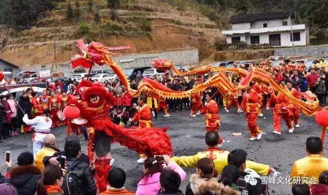 欢乐中国节 雪峰腊八香阳雀闹得腊八红