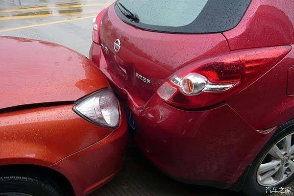 车险出险次数与保费