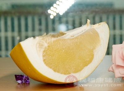 吃柚子感染bp5病毒 食药监辟谣称是\＂旧谣新传\＂