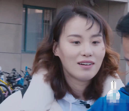 22岁傅园慧初次化妆录节目,当看到她前后的反