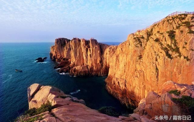 村民全搬走，他一人独守，中国最有钱的村庄成鬼村，却惊艳全球