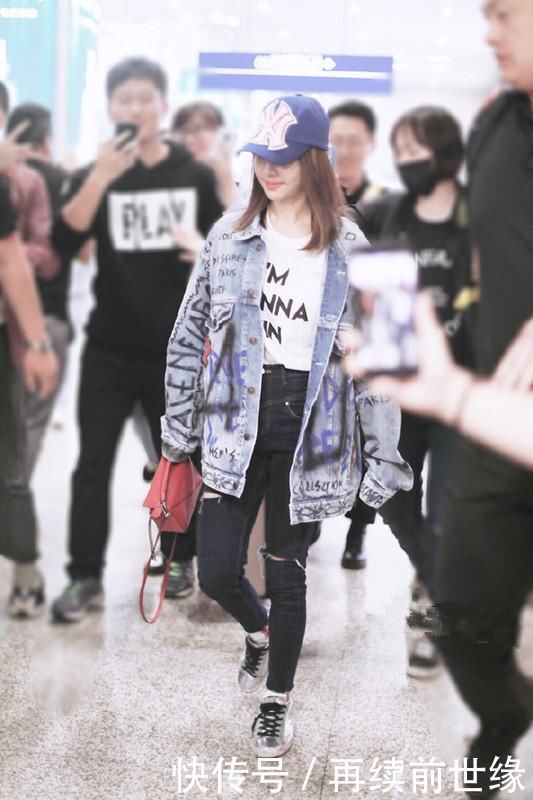 太仙了!蔡依林流粉色眼泪秀精致锁骨