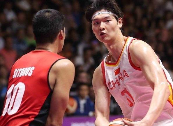 连续第三场30+10!王哲林又把外援打爆了