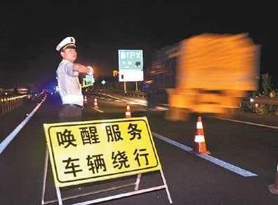 夜间高速公路行车注意事项！