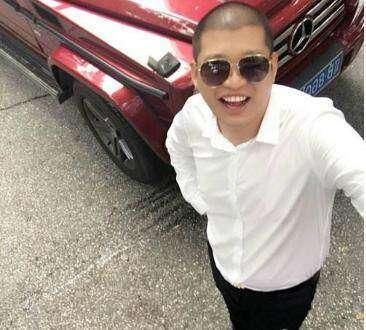 快手网红都开什么车?二驴的劳斯莱斯仅排第四