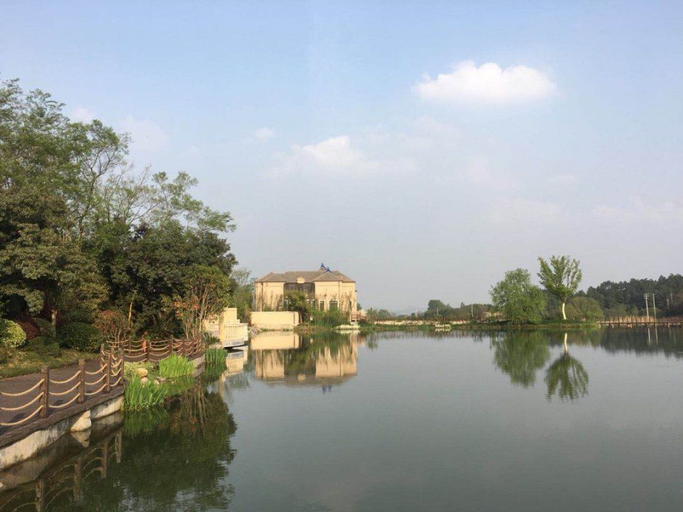 金陵十一大最美湖景豪宅曝光!这才是南京人该住的房子!