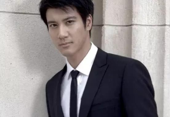 在娱乐圈横行多年,原来他是少帅之孙,将门之后