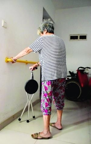 80岁独居的她盼申请低保,谁能帮她?