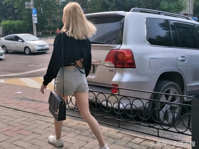 摩旅，骑行摩托车走了53天，人生第一次出国，这个国家离中国很近