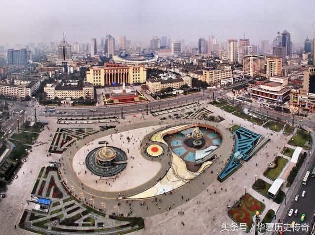 两个省会城市 一个素有“九省通衢”之称 一个是西部唯一特大城市