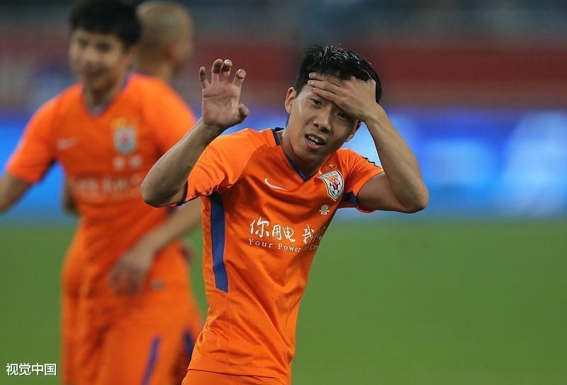 首次入选国足的金敬道你晕了吗?接受采访时竟