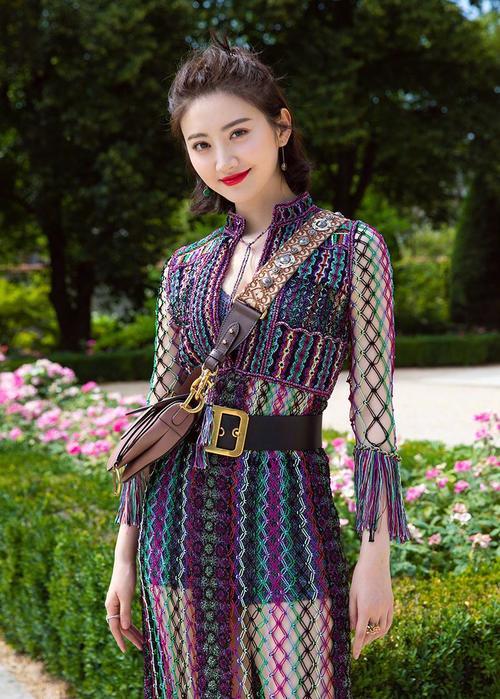 Dior高定大秀只请她,景甜这身渔网裙美到惊艳