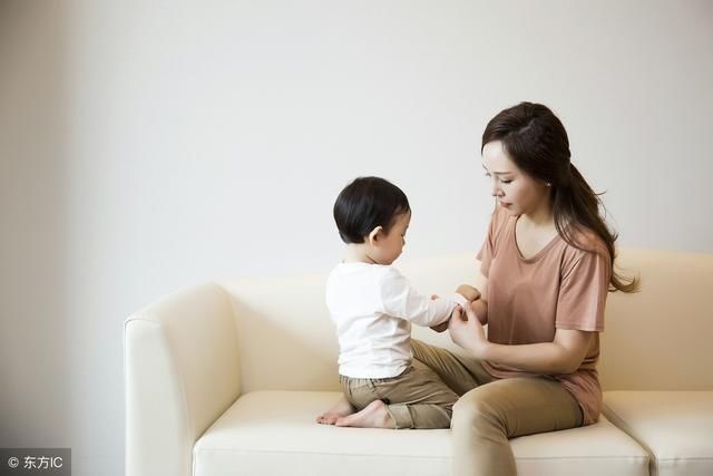 跟丈夫离婚后去外地打工，赚钱回家女儿说一话，我呆若木鸡