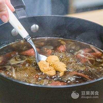 酸香牛肉锅的做法