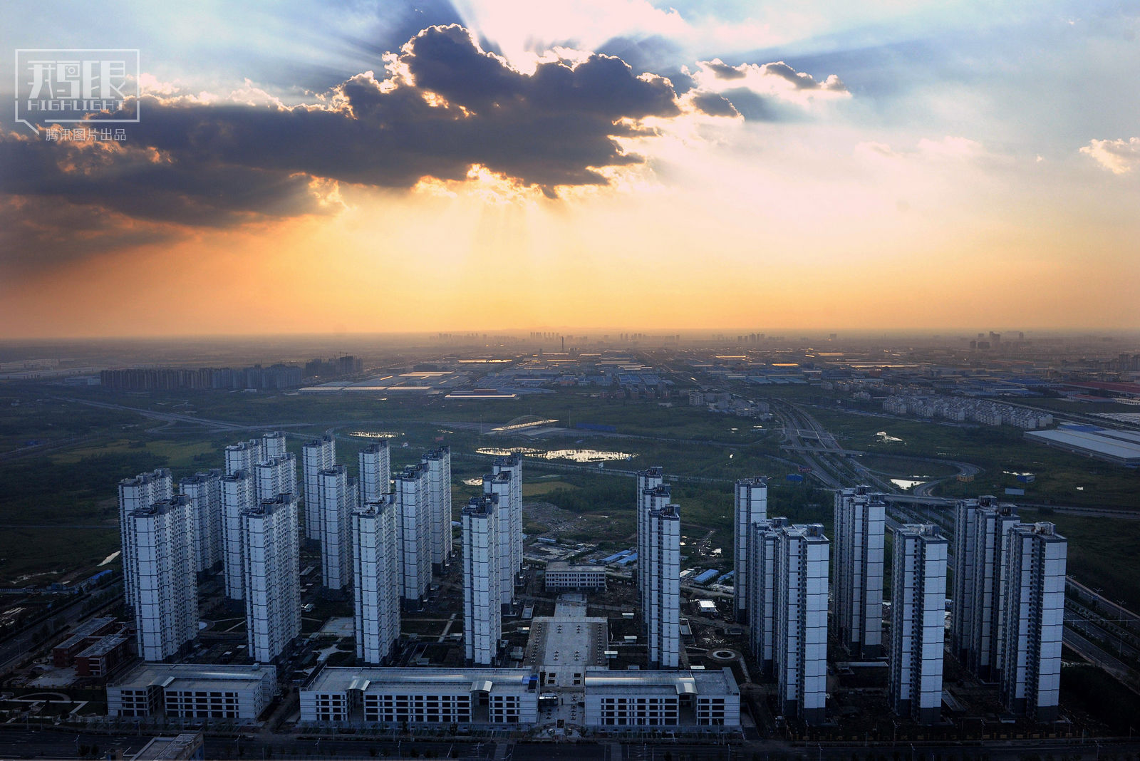 任大炮打响楼市攻坚战，房产税犹如饿狼来袭，房价将雪崩式暴跌！