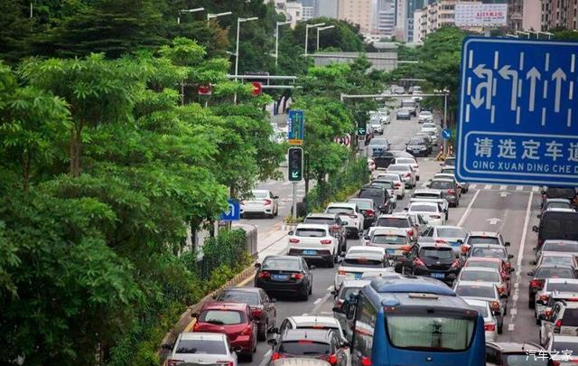 黄虚线可以掉头吗