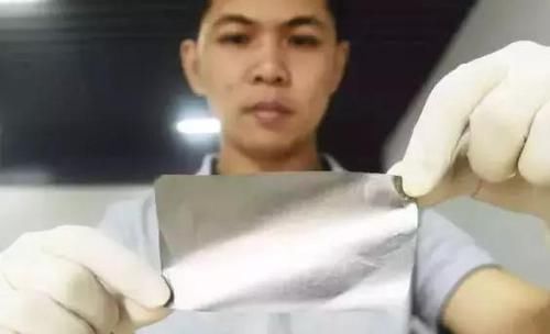 华为石墨烯电池手机发布会