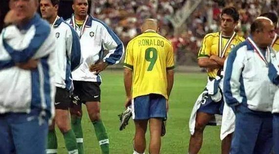 98年世界杯巴西队阵容豪华,在以多打一的情况