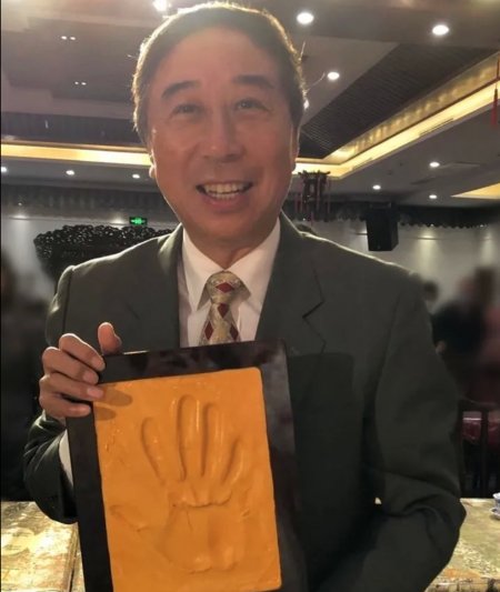 第十一届天津相声节开幕，名家冯巩担任总顾问，德云社再次缺席？
