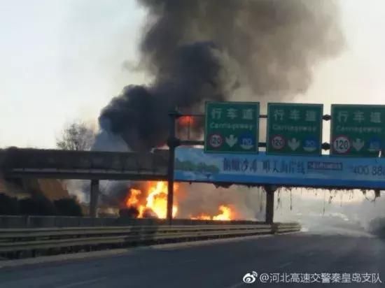 高速路爆炸、商场里行凶、王宝强离了 | 这仨热点你传谣了吗…