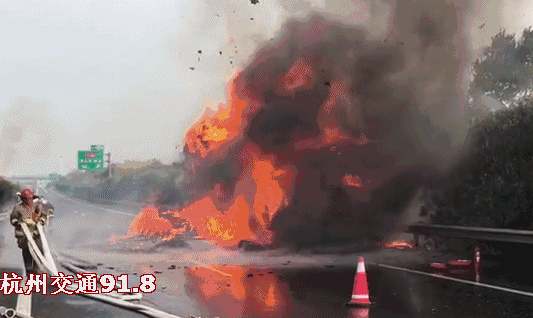 微普法4500多件快递被烧成渣,究竟是谁之过?