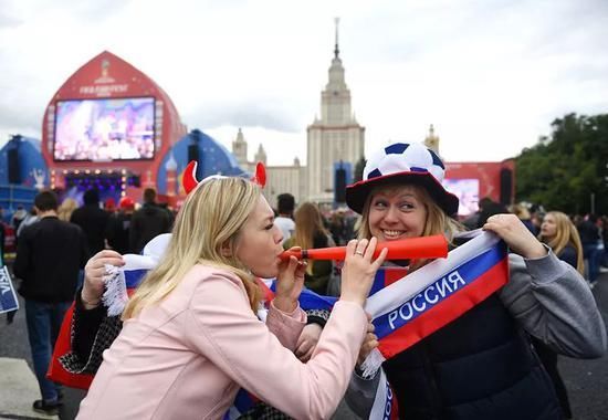 俄罗斯世界杯来了：不光能看比赛 还可以买买买