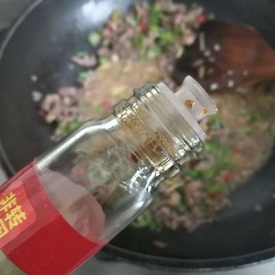 酸辣鸡杂：开胃、下饭