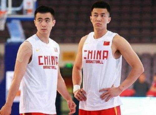 在郭艾伦和赵继伟之前, 辽宁的后卫双子星是他